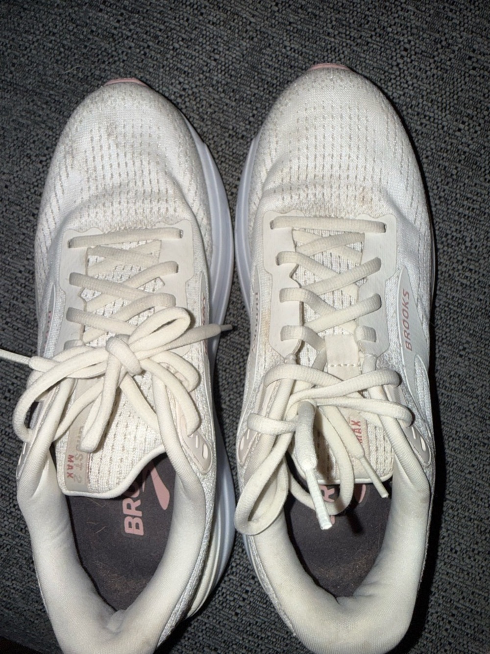 Brooks Ghost Max 2 Women’s Cream/Light Pink Running Shoes